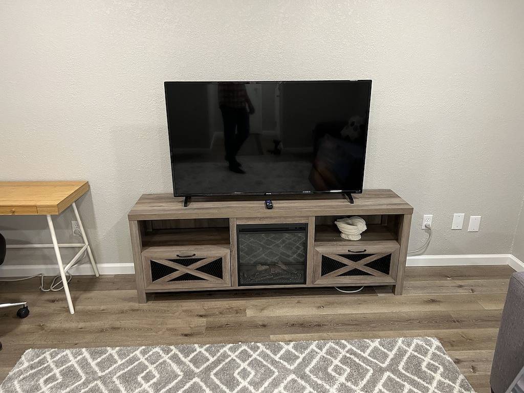 Cheerful 2 bedroom home 20 minutes from downtown in Houston, Harris County