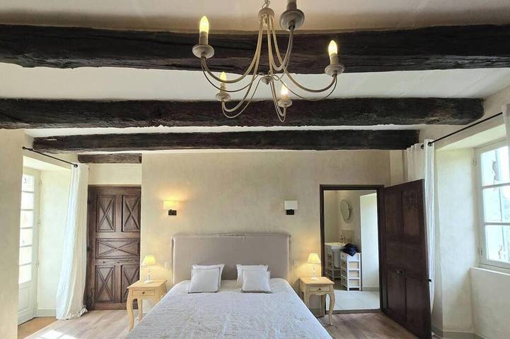 Gîte pour 8 personnes, avec jardin à Savignac-de-Miremont - 4