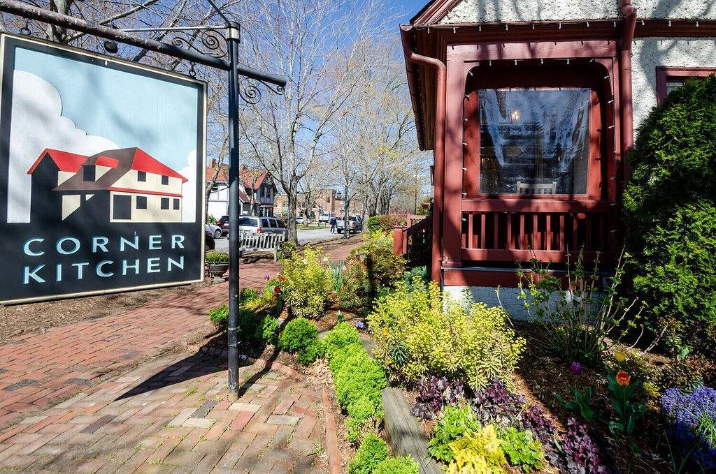Ganze Wohnung, Biltmore Village Gem in Blue Ridge Parkway, Asheville