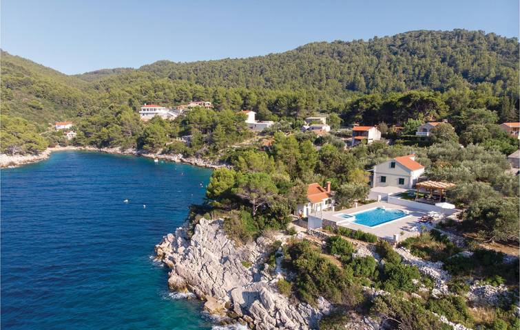 Reizende Ferienwohnung: 300 m vom Strand entfernt, mit Pool und moderner Ausstattung in Vela Luka, Korcula