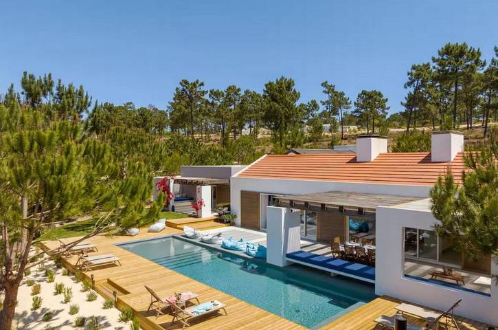 Location de vacances pour 10 personnes dans Laundos