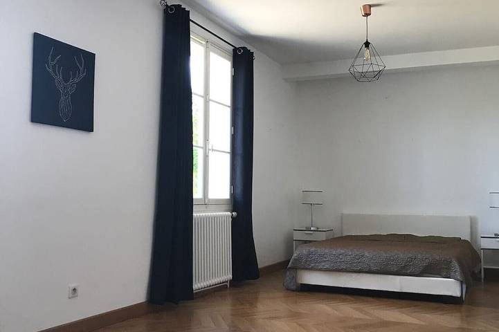 Maison de maître  et maisonnette insolite dans la Double in Échourgnac, Périgord Blanc