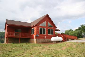Glamping for 14 Guests in Shenandoah Valley, Virginia, Picture 2