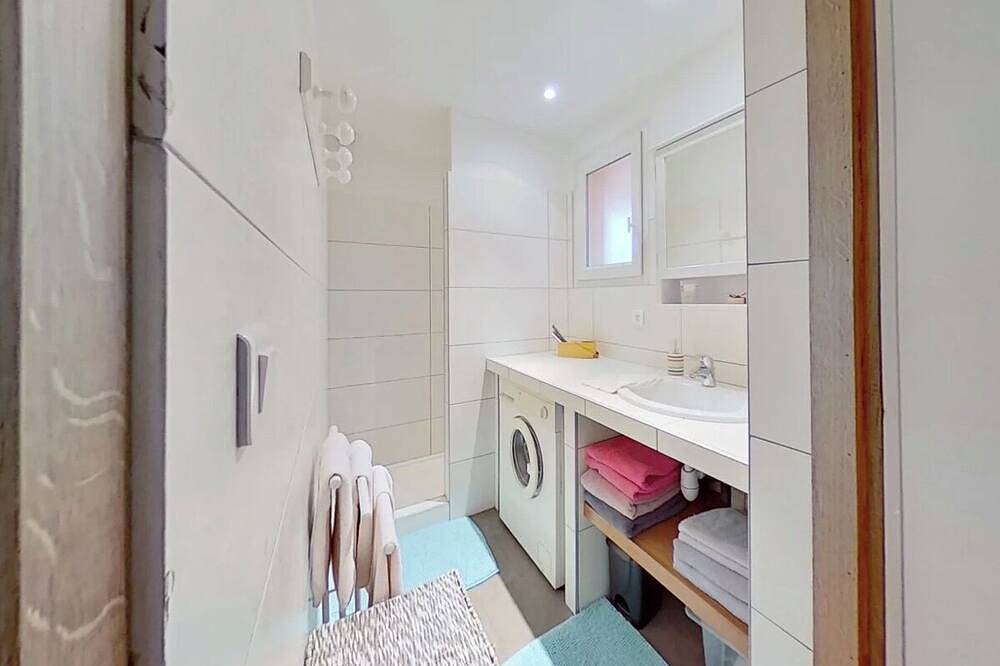 Mini Villa 2 /4 pers. terrace, garden, private covered parking And Common Swimming Pool in Porto-Vecchio, Sartène und Umgebung