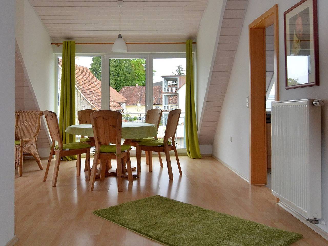 Ganze Wohnung, Ferienwohnung 2 D G mit Seeblick, Balkon und Wlan in Bodman-Ludwigshafen, Obersee (Bodensee)