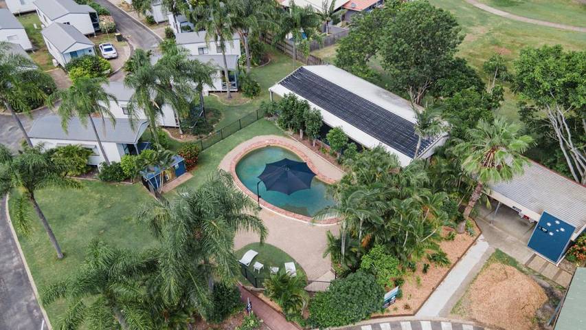Parque de vacaciones para 4 personas, con piscina y jardín - 1