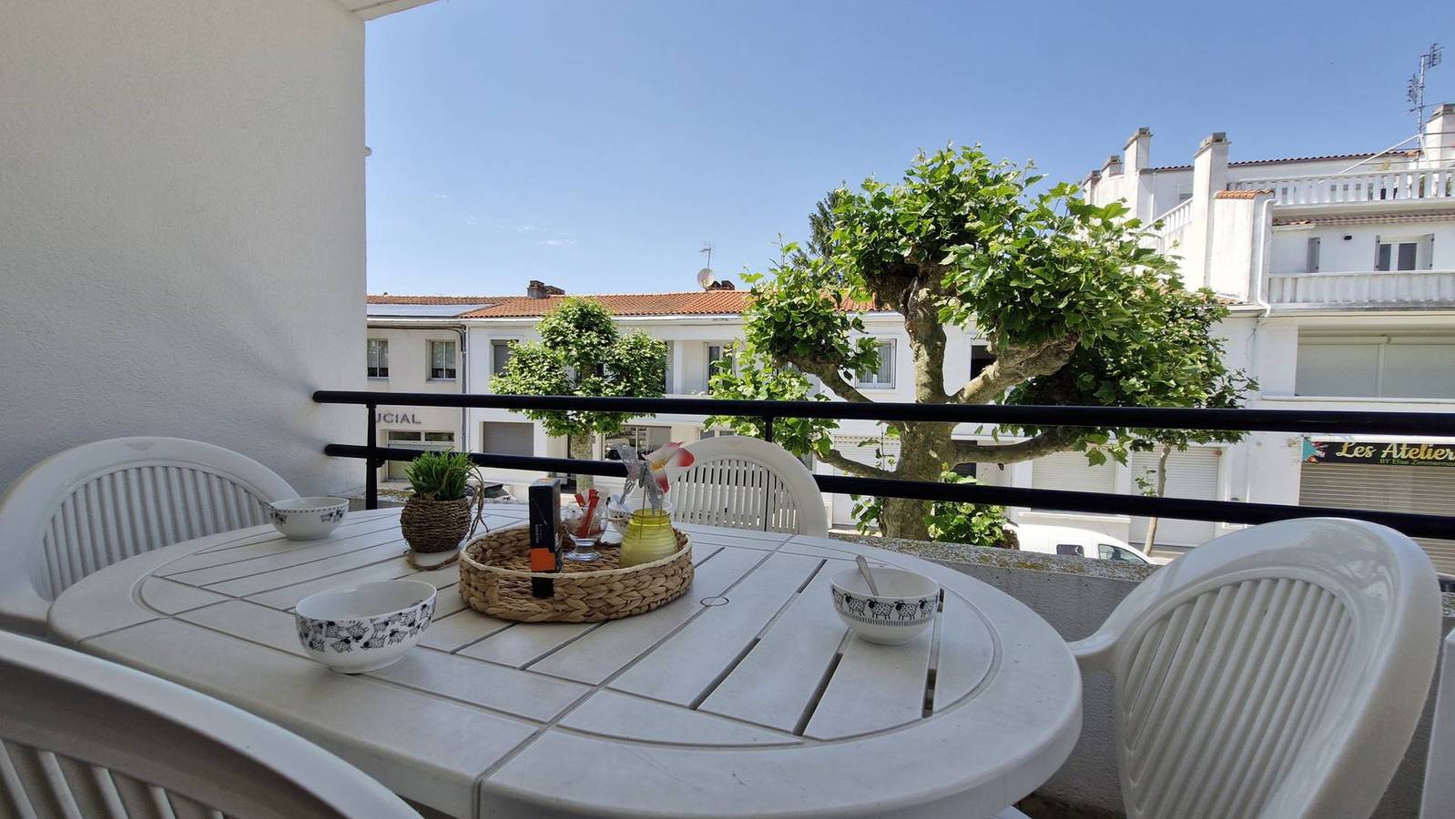 Ganze Wohnung, Royan - Wohnung mit Idealer Lage - Terrasse - Privatgarage in Royan, Côte de Beauté