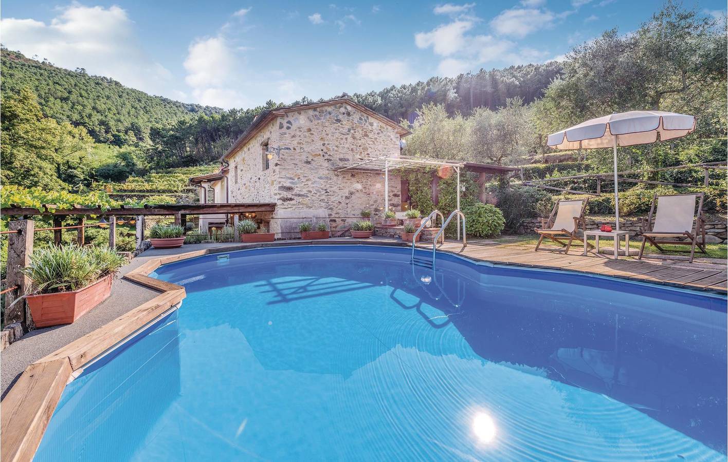 Appartement am Pool mit Küche und Parkplatz - 900m bis Buti in Buti, Pisa Provinz