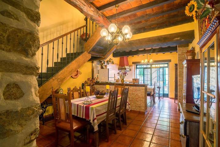 Casa de vacaciones para 10 personas, con Balcón además de Terraza y Jardín en La Vera - 2