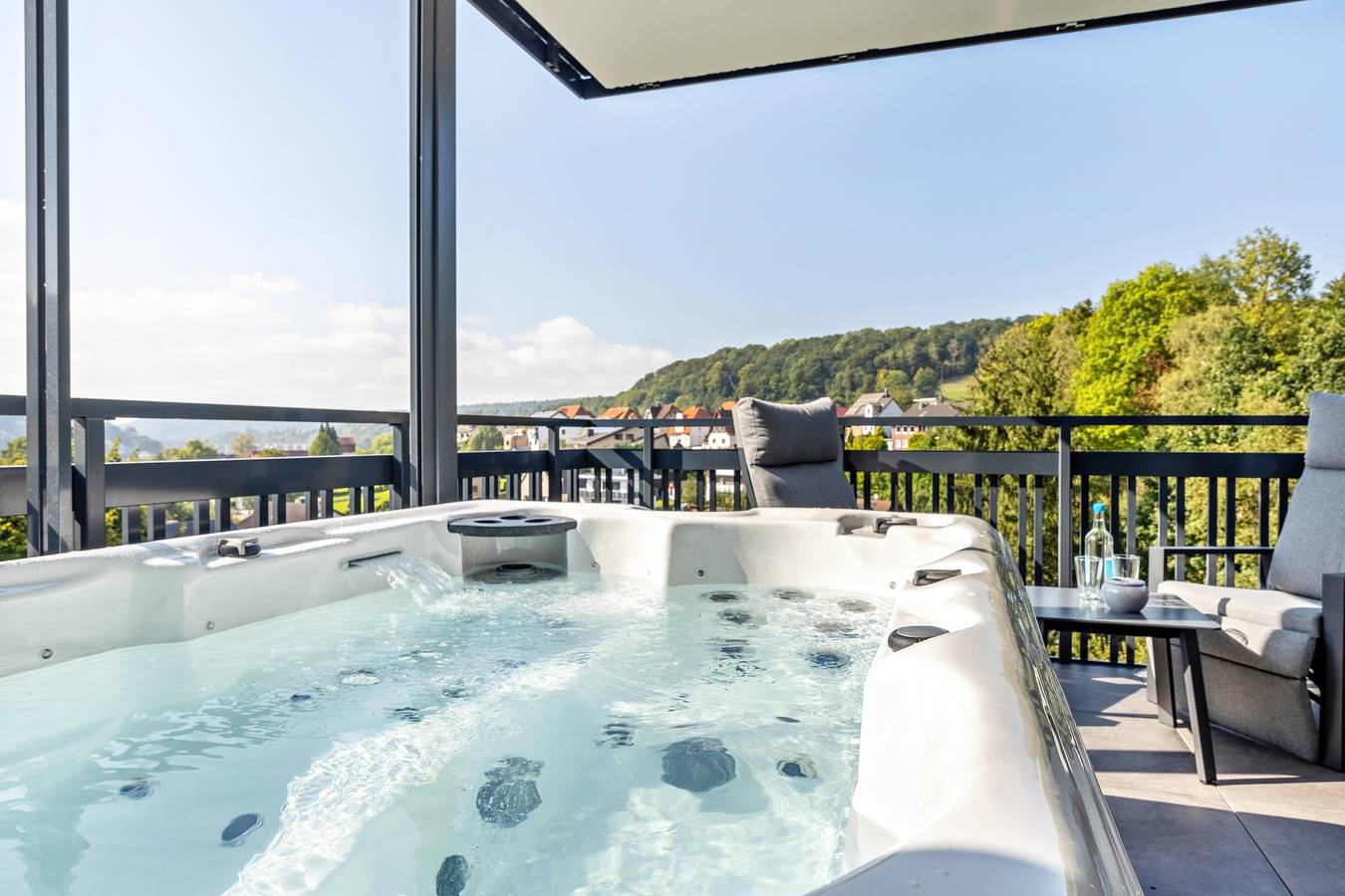 Geheel appartement, Vakantieappartement "Egge Resort 7c" met balkon, whirlpool en sauna in Altenbeken, Teutoburgerwoud