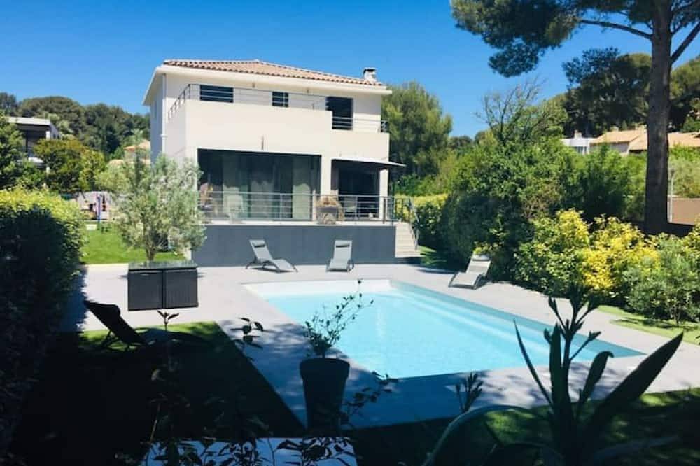 Villa Contemporaine de 200m2 Proche de Marseille in Carry-le-Rouet, Istres en omgeving
