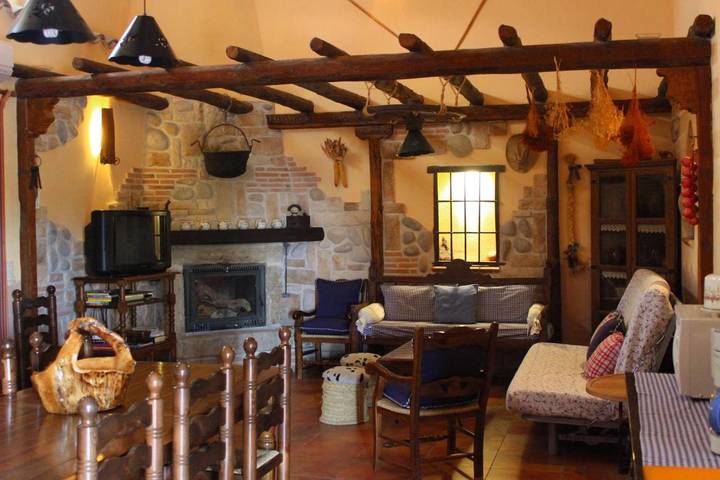 Casa rural para 10 personas, con piscina y terraza además de jacuzzi y sauna en Las Vegas (Madrid) - 3