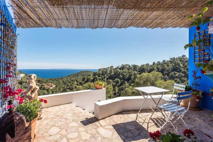Location de vacances pour 6 personnes, avec jardin et vue à Roca Llisa - 3
