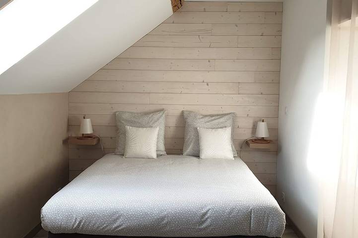 Location de vacances pour 6 personnes, avec jardin ainsi que terrasse et jacuzzi à Saint-Germain-des-Champs - 2