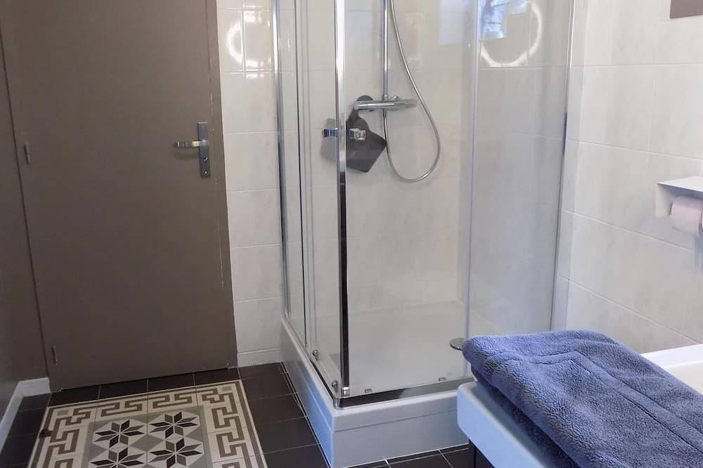 Appartement entier, Petite maison calme et lumineuse, parking , orléans centre in Orléans, Vallée de la Loire