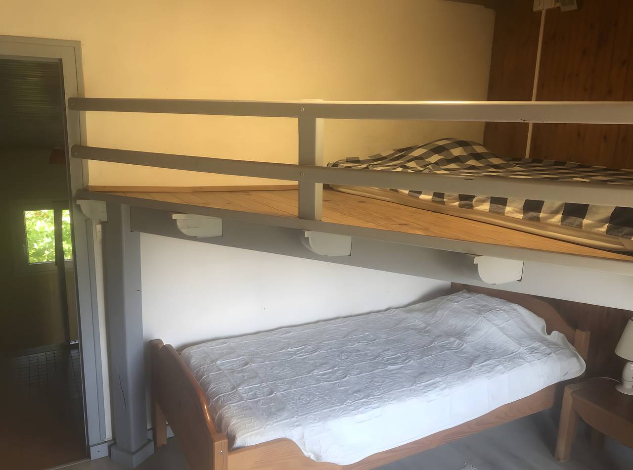 Chambre d'hôtes 'Le Pommier - Bed and Breakfast' con Wi-Fi in Saint-Georges-de-Didonne, Côte de Beauté