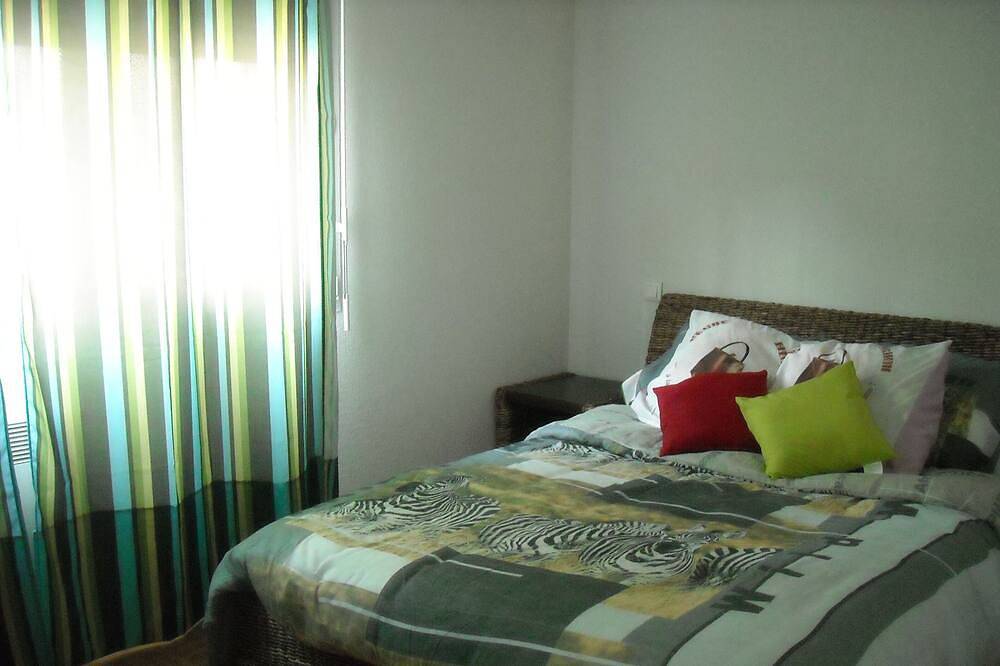 Appartement entier, Appartement meublé avec piscine in Perpignan, Côte méditerranéenne (France)