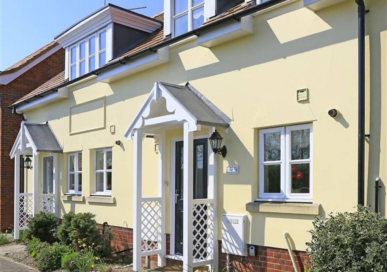 Teal Cottage in Waveney District, Sunrise Coast