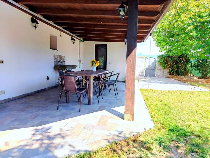 Casa vacanza per 8 persone, con giardino in Cascina