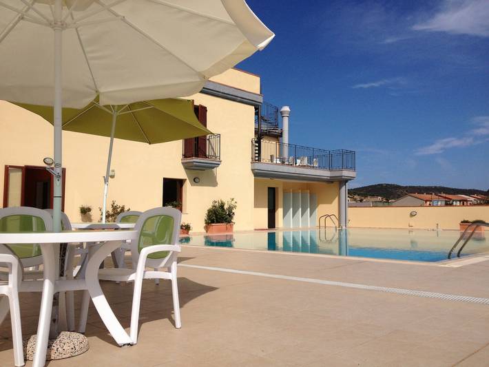 Appartamento vacanze per 8 persone, con terrazza, con animali domestici a Villasimius