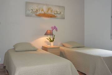 Villa pour 6 Personnes dans Gordes, Parc naturel régional du Luberon, Photo 2