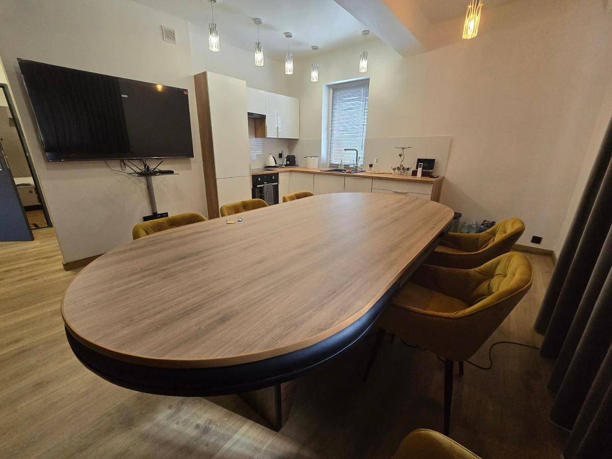 Cały apartament, Two-Bedroom Apartment in Tychy, Śląsk