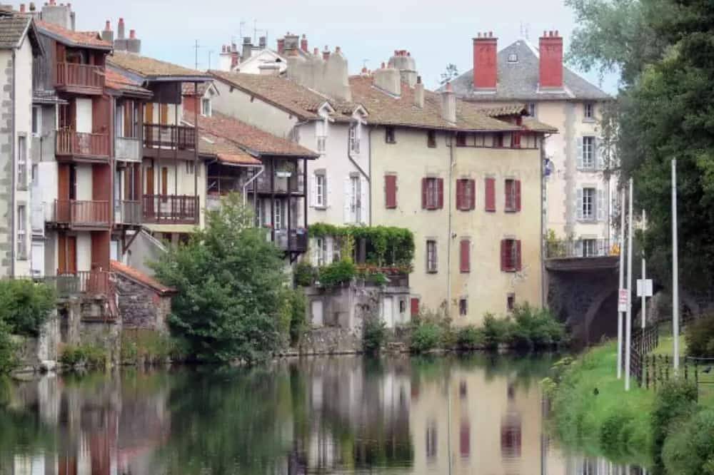 Apartamento entero, Appartement Familiale a Aurillac in Aurillac, Región de Aurillac