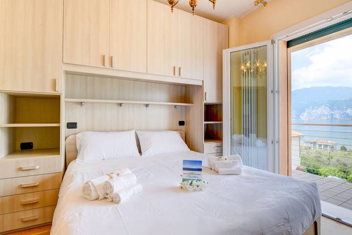 Appartamento intero, Appartamento Enrica Lake View in Malcesine, Prealpi Gardesane