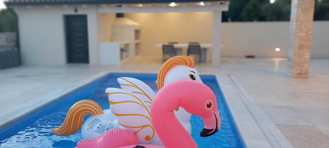 Ferienhaus für 10 Personen, mit Garten und Balkon in Savudrija