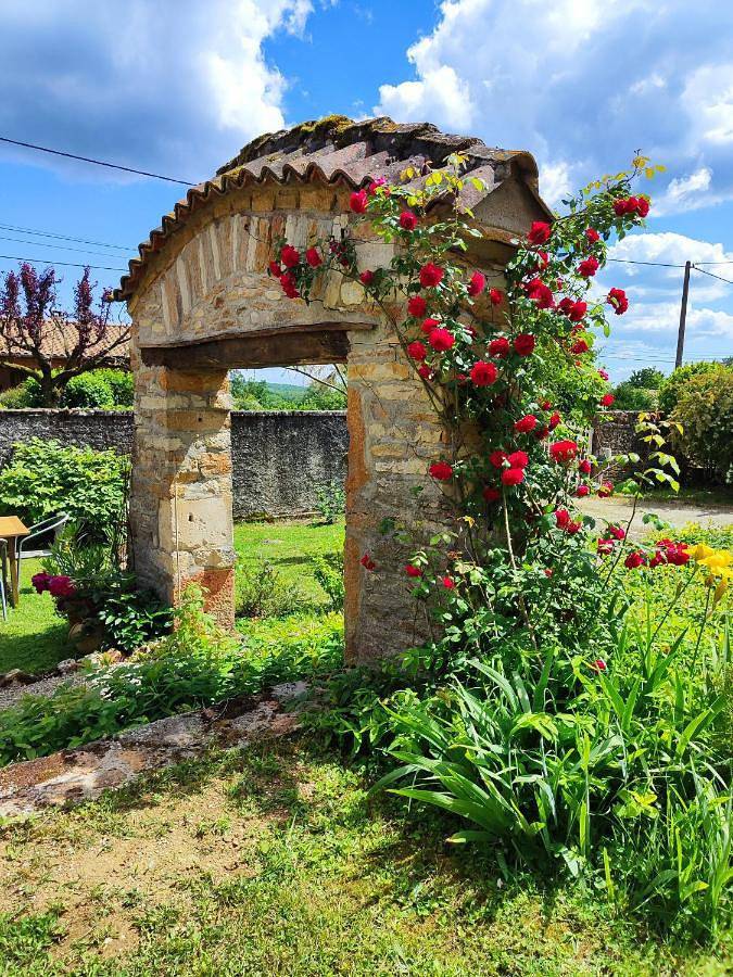 Location de vacances pour 2 personnes, avec vue et jardin à Saint-Maurice-de-Satonnay