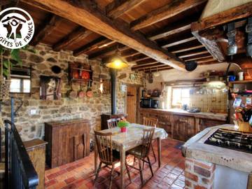 Gîte pour 4 Personnes dans Chirassimont, Région de Roanne, Photo 2