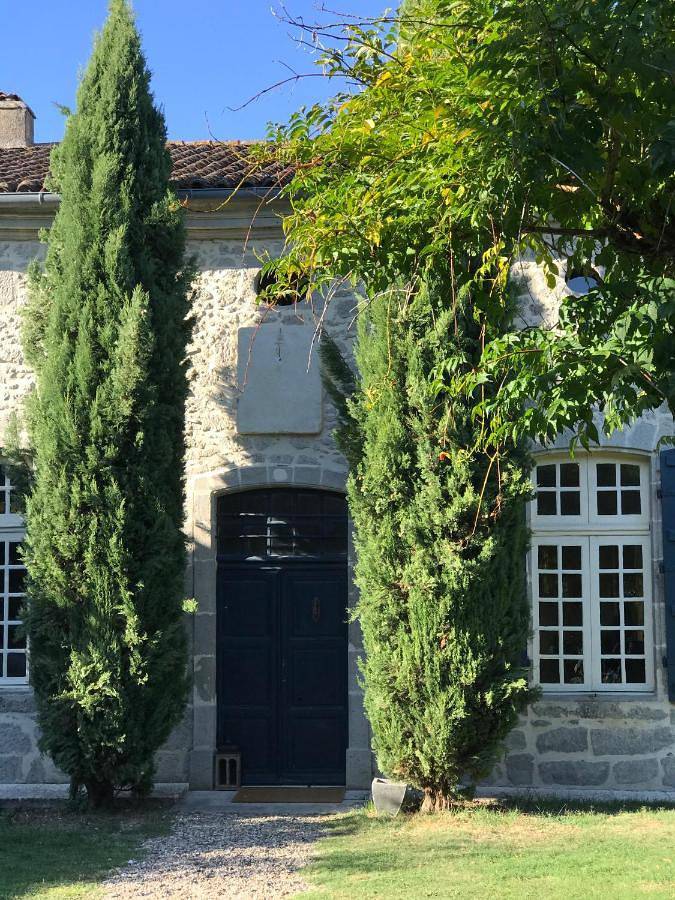 Cottage pour 2 personnes, avec jardin ainsi que piscine et terrasse à Calignac