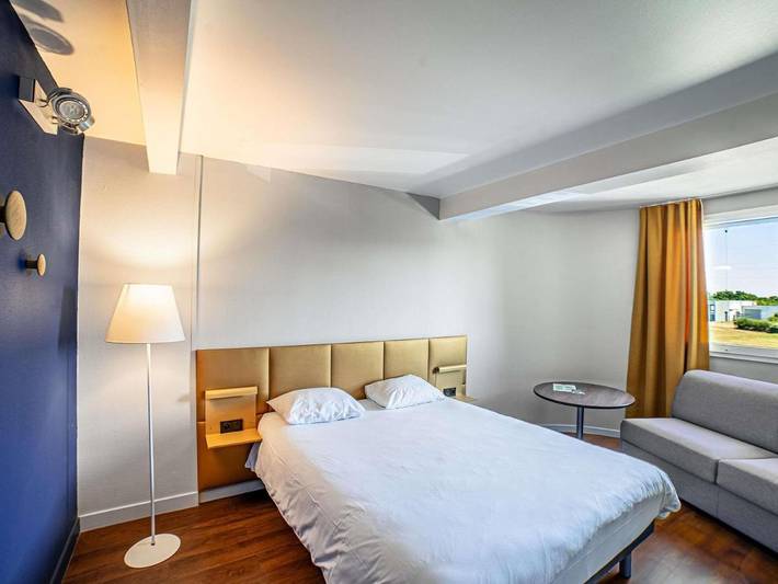 Hôtel pour 3 personnes, avec piscine et terrasse