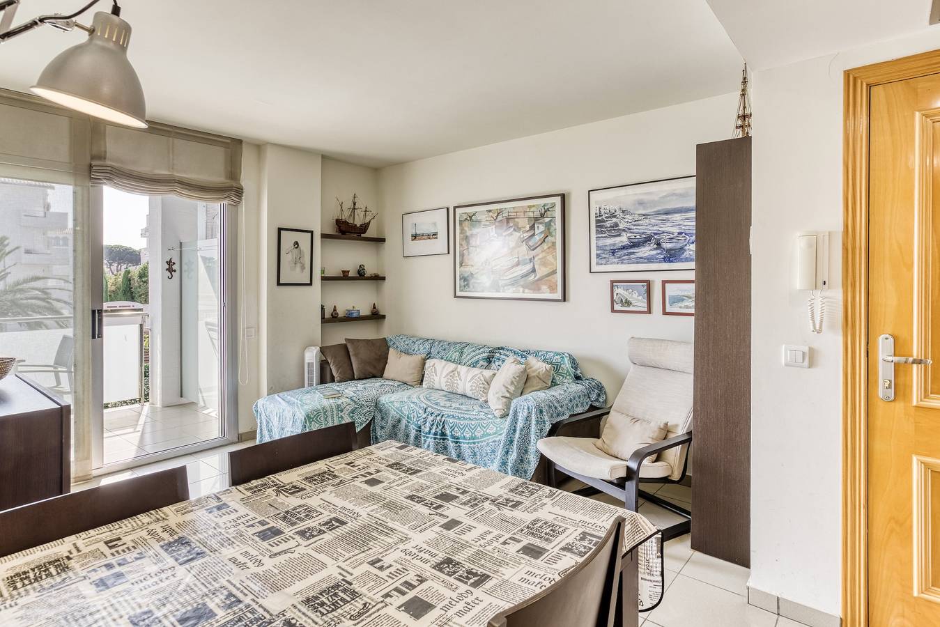 Apartamento entero, Apartamento 'Apartamento Moll Con Piscina' con vistas a la montaña, piscina y aire acondicionado in La Escala, Alt Empordà