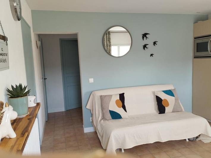 Gîte pour 2 personnes, avec piscine et vue sur le lac ainsi que jardin et vue, animaux acceptés à Le Boulvé - 3