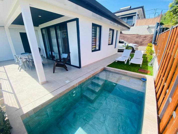 Villa pour 2 personnes, avec piscine ainsi que vue et jardin dans Tahiti