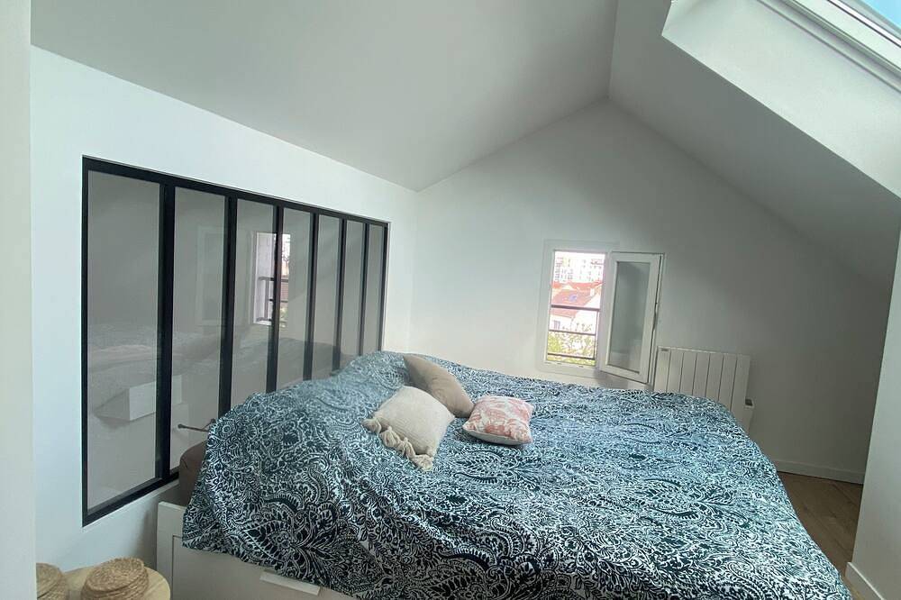 Entire apartment, Bright Duplex in Rosny-sous-Bois, Seine-Saint-Denis