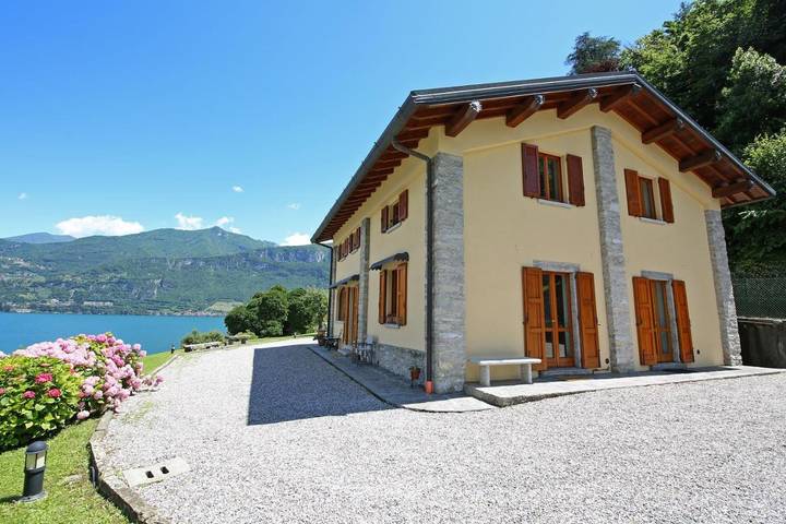 Villa pour 8 personnes, avec jardin et vue, adapté aux familles à Bellagio - 4