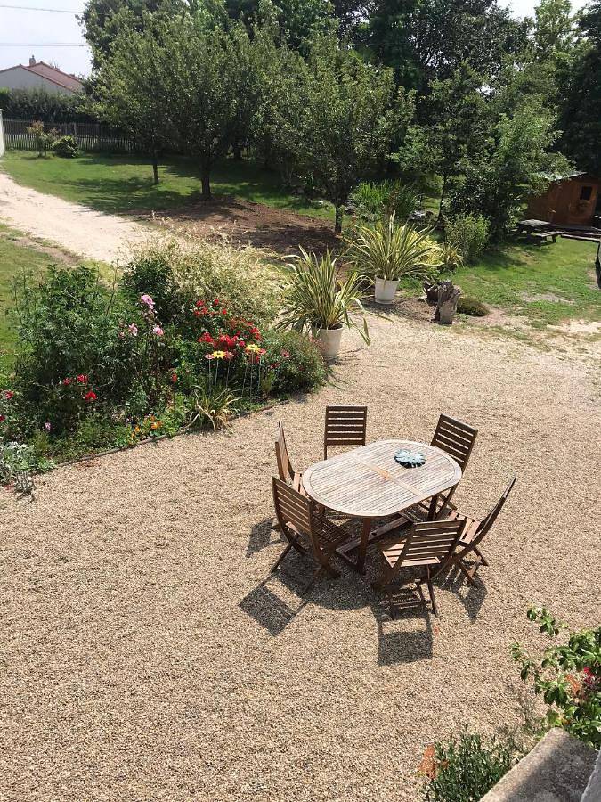 Appartement de vacances entier, Double Room with Garden View in Chaillé-sous-les-Ormeaux, Région de La Roche-sur-Yon