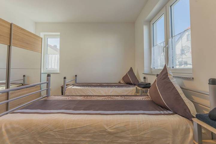 Ganze Wohnung, Gemütliches Apartment mit Schlafmöglichkeiten für bis zu 6 Gäste in Ebersheim (Mainz), Mainz
