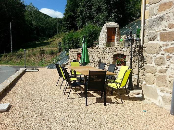 Gîte pour 15 personnes, avec terrasse dans Rhône - 2