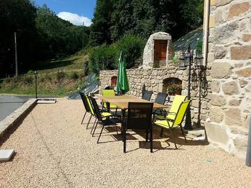 Gîte pour 15 Personnes dans Montrottier, Rhône, Photo 1