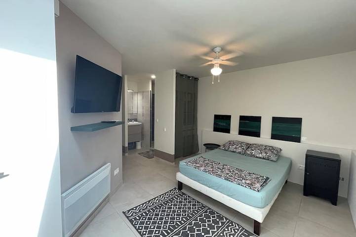 Gîte pour 4 personnes, avec jardin, animaux acceptés à Bessan - 2