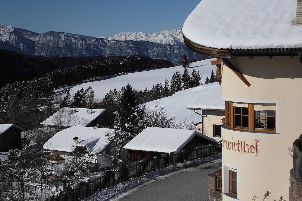 Ganze Wohnung, Vacation apartment \"Dorfblick\" with large balcony, morning sun, quiet location, pure nature in Deutschnofen, Eggental