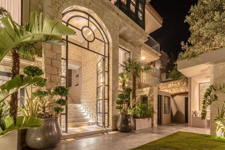 Hotel für 2 Personen, mit Pool und Ausblick sowie Garten - 1