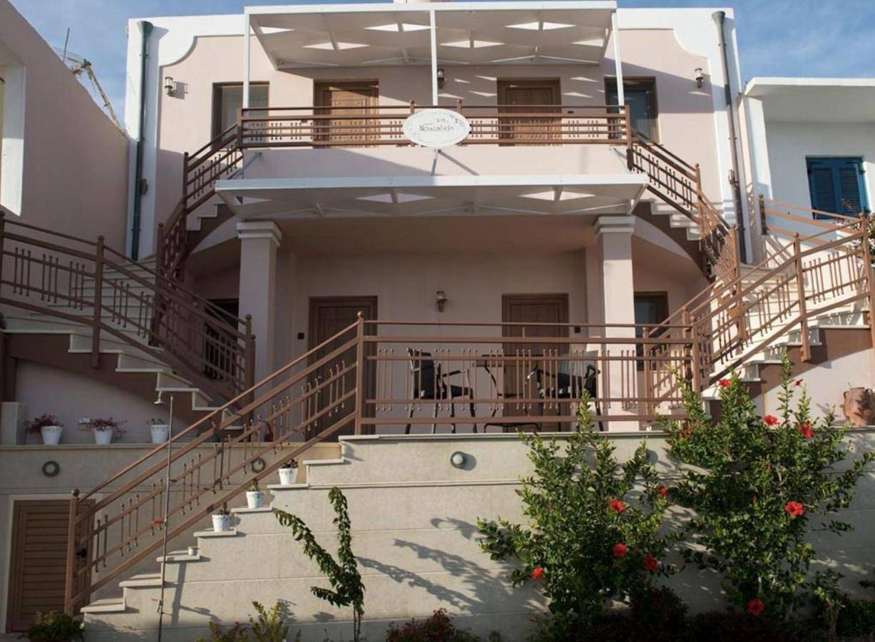 Appartement entier, Double Room with Balcony and Sea View in Région d'Iraklio-Héraklion