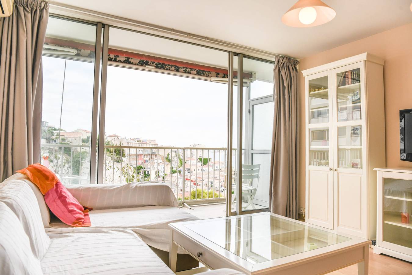 Appartement entier, Bail mobilité - Balcon et vue splendide sur la mer in Marseille, Région de Marseille