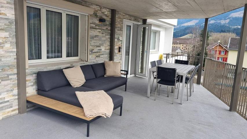 Ferienwohnung für 8 Personen, mit Balkon und Terrasse sowie Ausblick in Marbach