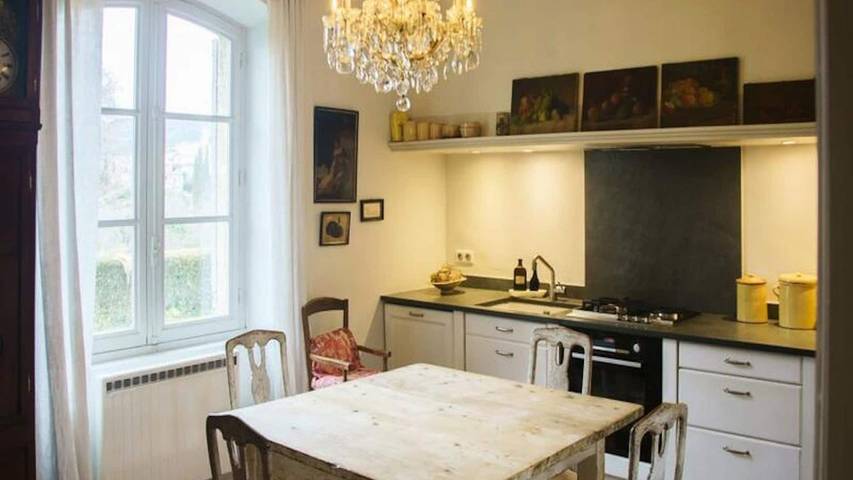 Gîte pour 9 personnes, avec jardin et piscine à Lourmarin - 3