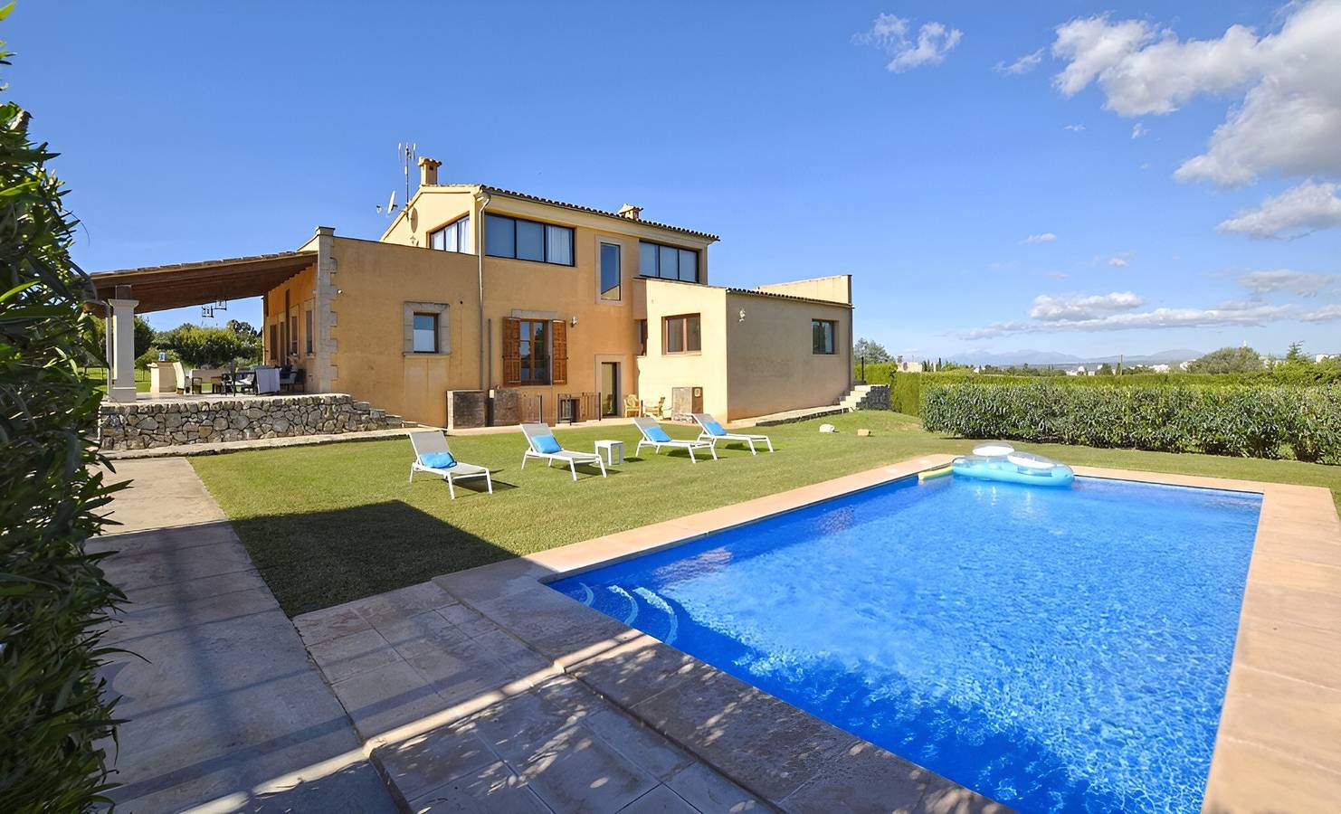 Entire apartment, Enjoy the Tranquility and Charm of Mallorca’s Countryside in Manacor, East Majorca